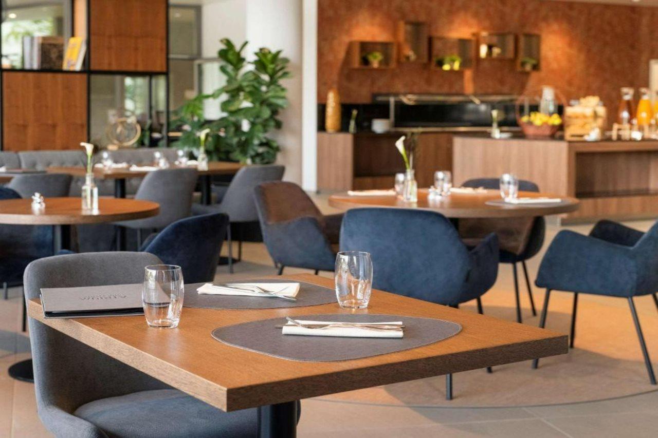 Mercure Geneva Airport Hotel 4*