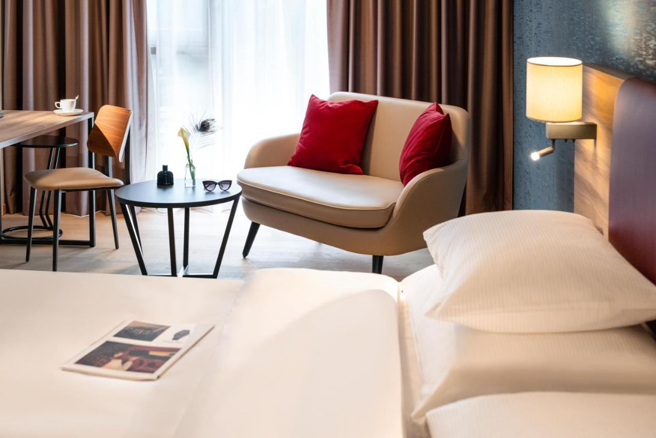 Hotel Mercure Geneva Airport 4*
