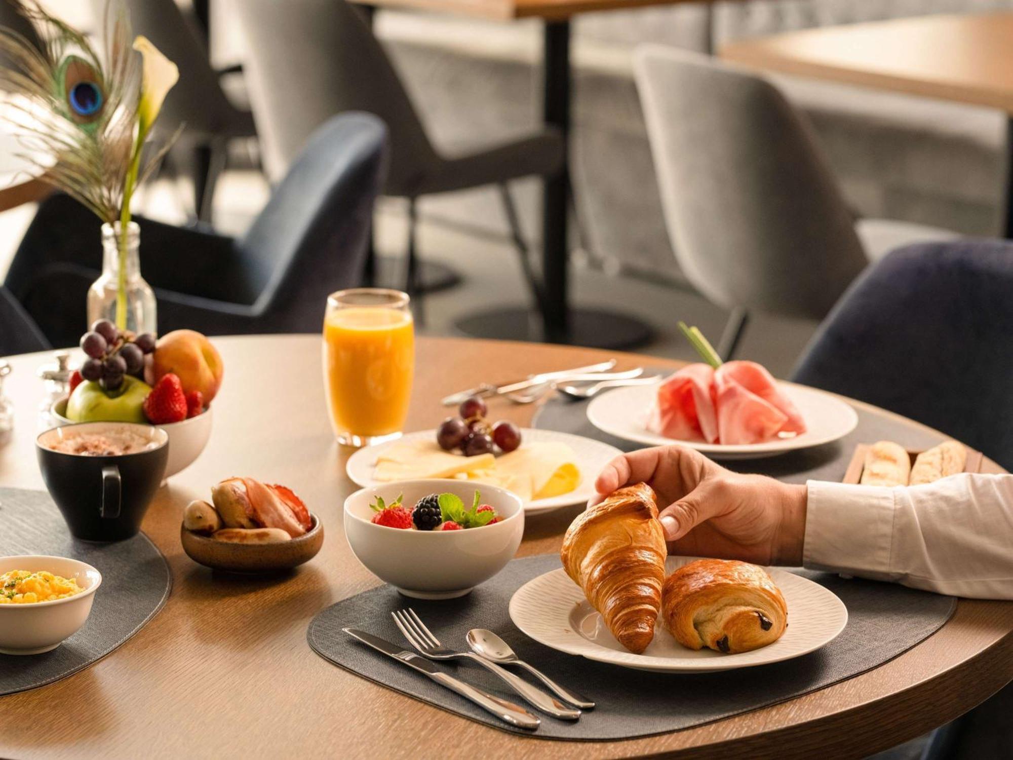 Hotel Mercure Geneva Airport